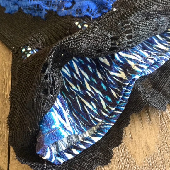 Handmade goth stretch lace black glovelet - Picture 4 of 9